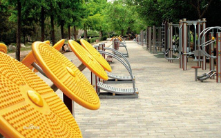 20元㎡也能铺出高级感？揭秘高性价比塑胶地板的真相与适用场景